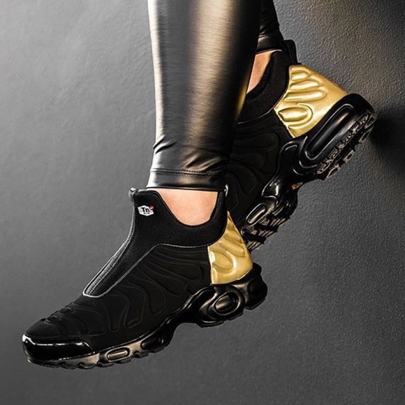 Nike Shoes - NWT Nike Air Max Plus slip